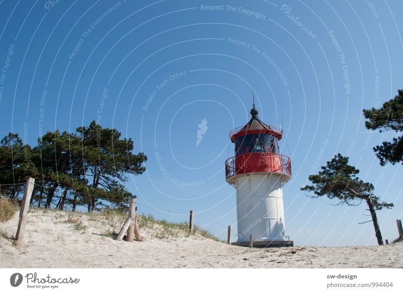 Leuchtturm am Strand - ein lizenzfreies Stock Foto von Photocase